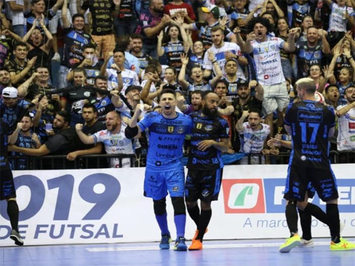 Corinthians atropela o Sorocaba e é campeão paulista de futsal